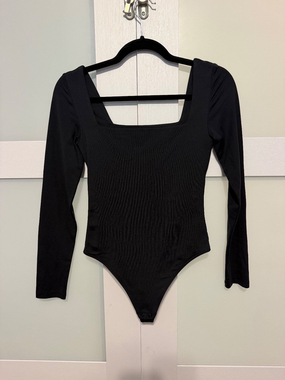 Aritzia Babaton Contour Squareneck Long-Sleeve